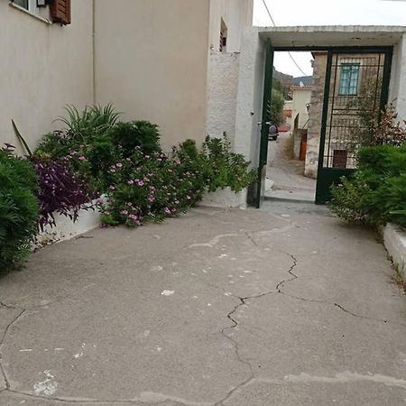 Afroditis'S & Makis'S Apartment Leonidio Exterior photo